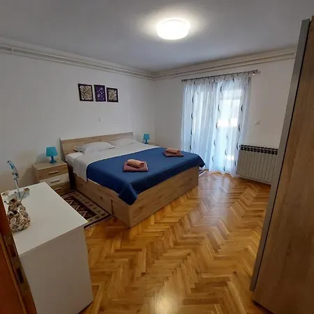 Apartment Ljiljana
