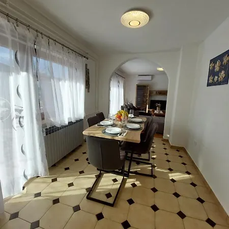 Ljiljana * Pula
