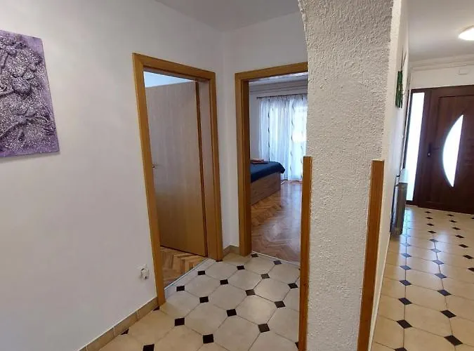 Apartment Ljiljana