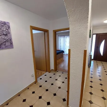 Apartment Ljiljana